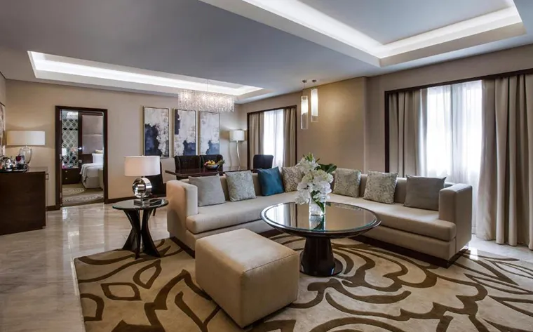 Crowne Plaza Dubai (5)