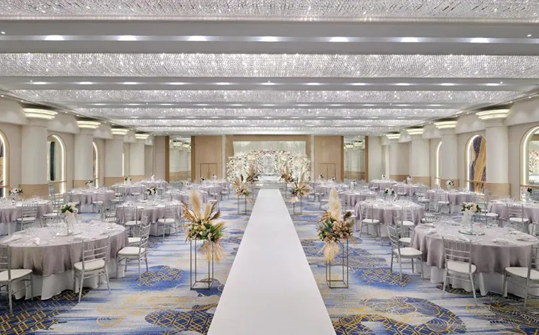 Crowne Plaza Dubai (8)
