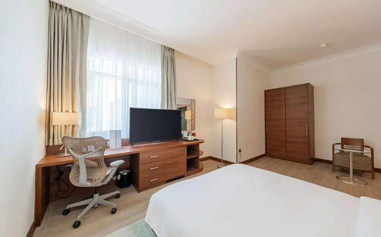 Hilton Garden Inn Dubai Jumeirah (10)