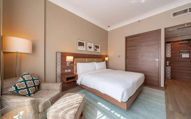 Hilton Garden Inn Dubai Jumeirah (7)