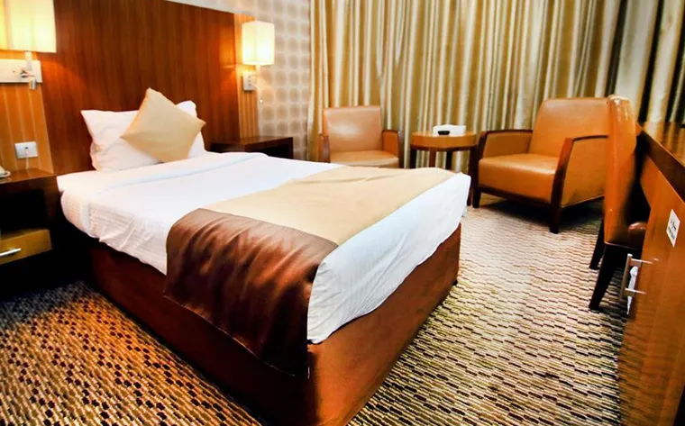 Sun & Sands Downtown Hotel (6)