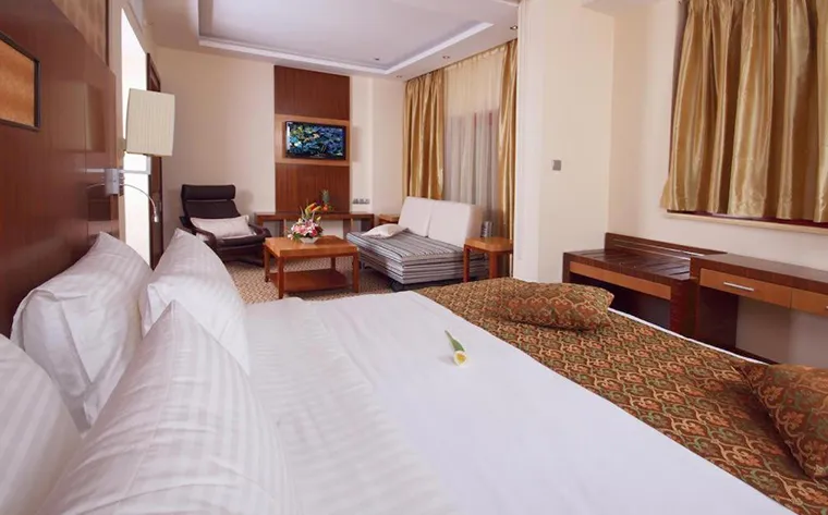 Sun & Sands Downtown Hotel (8)